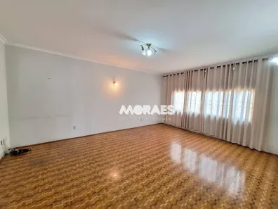 Imóvel Comercial com 3 Quartos para alugar, 210m² no Vila Guedes de Azevedo, Bauru