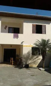 Sobrado com 3 Quartos para alugar, 200m² no Jardim Gurilândia, Taubaté