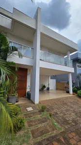 Casa de Condomínio com 3 Quartos para alugar, 220m² no Esperança, Londrina
