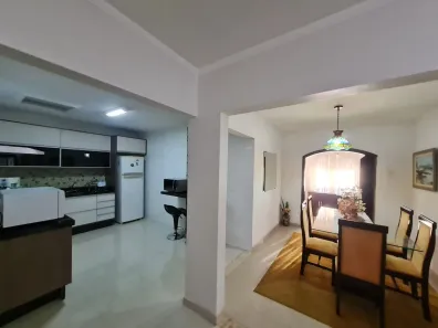 com 3 Quartos à venda, 214m² no Anhangabaú, Jundiaí