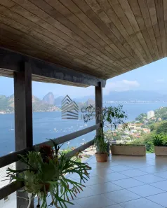 Casa com 3 Quartos à venda, 270m² no São Francisco, Niterói
