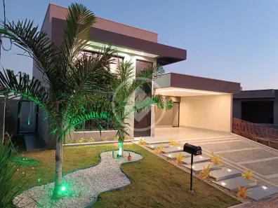 Casa de Condomínio com 3 Quartos à venda, 197m² no Jardins Nápoles, Senador Canedo