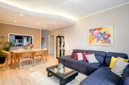 Sobrado com 3 Quartos à venda, 150m² no Bucarein, Joinville
