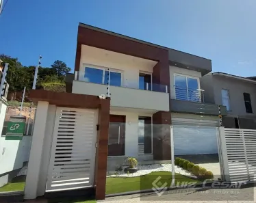 Casa com 3 Quartos à venda, 262m² no São Sebastião, Palhoça