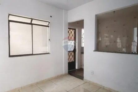 Casa com 2 Quartos para alugar, 65m² no Democrata, Juiz de Fora