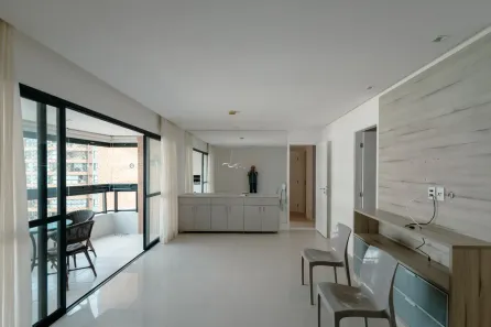 Apartamento com 3 Quartos para alugar, 113m² no Alphaville I, Salvador