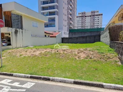 Lote/Terreno à venda, 320m² no Loteamento Villa Branca, Jacareí