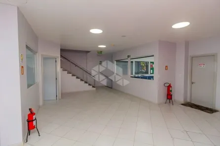 Prédio Comercial para alugar, 714m² no Navegantes, Porto Alegre
