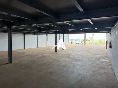 Ponto Comercial para alugar, 650m² no Jardim Botânico, Uberlândia