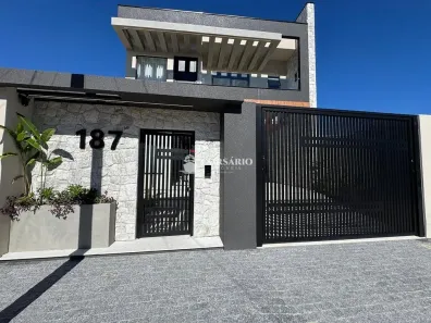 Sobrado com 7 Quartos à venda, 268m² no , Matinhos