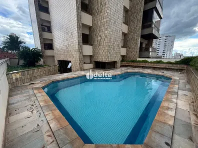 Apartamento com 5 Quartos para alugar, 264m² no Fundinho, Uberlândia