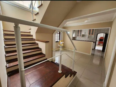 Sobrado com 3 Quartos à venda, 229m² no Vila Ester, São José dos Campos