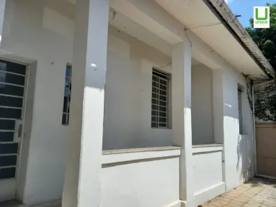 Casa com 2 Quartos para alugar, 50m² no Colégio Batista, Belo Horizonte