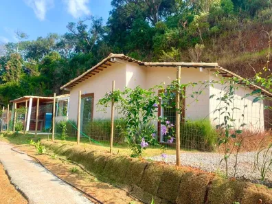 Casa com 3 Quartos para alugar, 150m² no Itaipava, Petrópolis