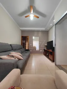 Casa com 3 Quartos à venda, 126m² no Parque Petrópolis, Matão