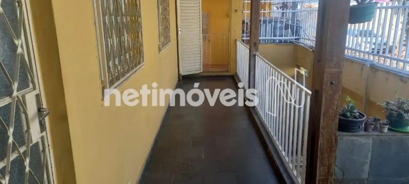 Casa com 2 quartos — Dom Joaquim, Belo Horizonte