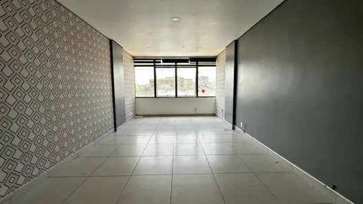 Sala Comercial à venda, 33m² no São Geraldo, Porto Alegre