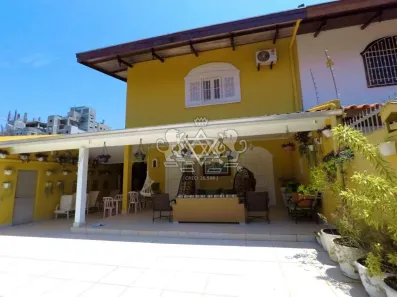 Sobrado com 3 Quartos à venda, 167m² no Jardim Jaqueira, Caraguatatuba