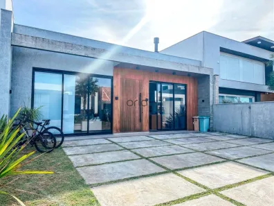 Casa de Condomínio com 4 Quartos à venda, 177m² no XANGRI-LÁ, Xangri-lá