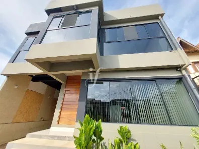 Casa com 3 Quartos à venda, 278m² no Jardim Leopoldina, Porto Alegre