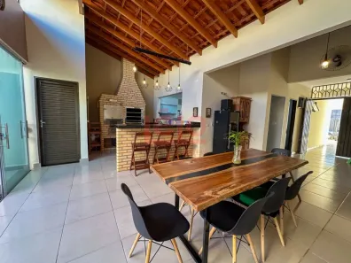 Sobrado com 3 Quartos à venda, 175m² no Jardim Imperial, Maringá