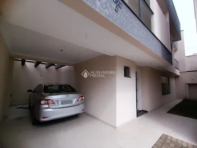 Sobrado com 3 Quartos à venda, 195m² no Tarumã, Curitiba