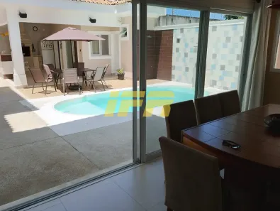Casa de Condomínio com 4 Quartos à venda, 350m² no Piracangaguá, Taubaté