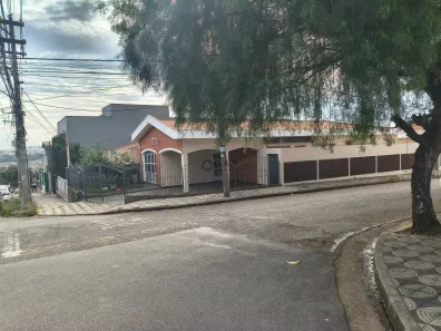 Casa com 3 Quartos para alugar, 240m² no Jardim Vera Cruz, Sorocaba