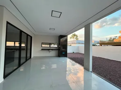 Sobrado com 3 Quartos à venda, 360m² no Ponta Negra, Manaus