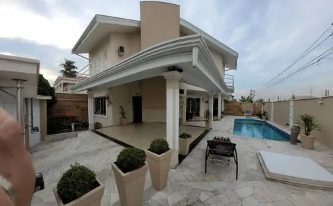 Casa com 4 Quartos à venda, 276m² no Parque Novo Mundo, Americana