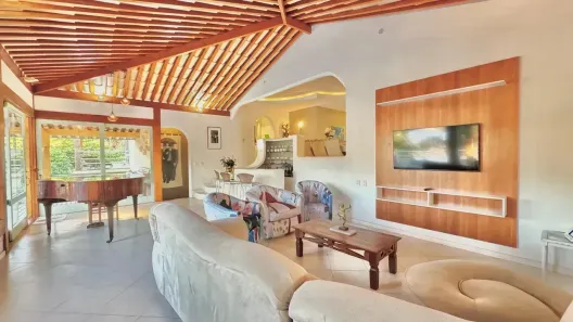 Casa com 5 Quartos à venda, 360m² no Ferradurinha, Armação dos Búzios