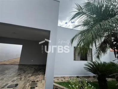 Casa com 3 Quartos à venda, 222m² no Cidade Jardim, Uberlândia