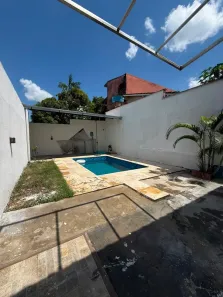 Casa com 3 Quartos para alugar, 120m² no Parque 10 de Novembro, Manaus