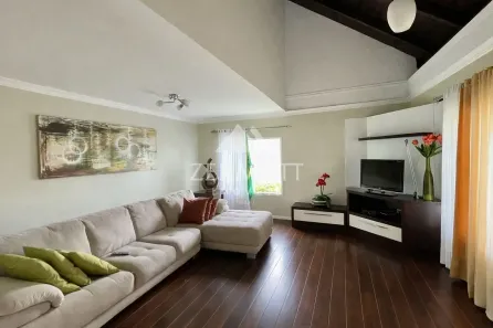 Casa com 3 Quartos para alugar, 203m² no Água Verde, Blumenau