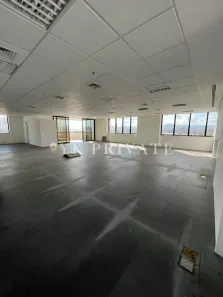 Sala Comercial à venda, 300m² no Parque Industrial Tomas Edson, São Paulo
