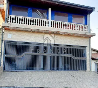 Casa com 3 Quartos à venda, 180m² no Primeiro de Maio, Jacareí
