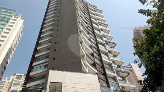 Apartamento com 3 Quartos para alugar, 197m² no Vila Uberabinha, São Paulo