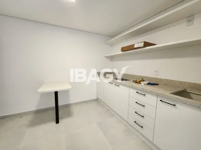 Apartamento com 1 Quarto para alugar, 24m² no Centro, Florianópolis