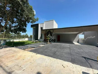 Casa de Condomínio com 3 Quartos para alugar, 308m² no Centro, Taubaté