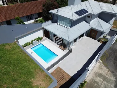 Casa com 4 Quartos à venda, 285m² no Anita Garibaldi, Joinville