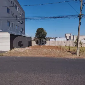 Lote/Terreno à venda, 300m² no Pampulha, Uberlândia