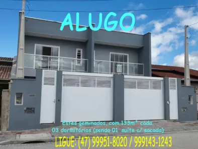Sobrado com 3 Quartos para alugar, 130m² no Vila Nova, Joinville