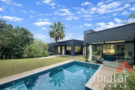 Casa de Condomínio com 4 Quartos à venda, 274m² no Jardim Indaiá, Embu das Artes