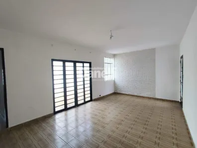 Casa com 2 Quartos para alugar, 100m² no Centro, Taubaté