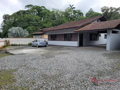 Casa com 3 Quartos à venda, 140m² no Pirabeiraba (Pirabeiraba), Joinville