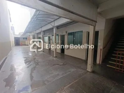 Prédio Comercial para alugar, 600m² no Bom Jesus, Uberlândia