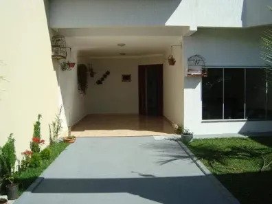 Sobrado com 4 Quartos à venda, 205m² no Jardim Europa, Goiânia