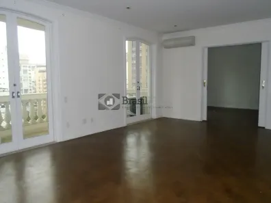 Apartamento com 2 Quartos para alugar, 204m² no Cerqueira César, São Paulo