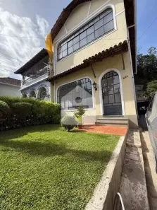 Casa com 4 Quartos à venda, 300m² no Centro, Petrópolis