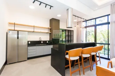 Casa de Condomínio com 3 Quartos à venda, 109m² no Santa Cândida, Curitiba